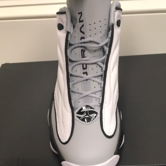 jordan pro strong bg